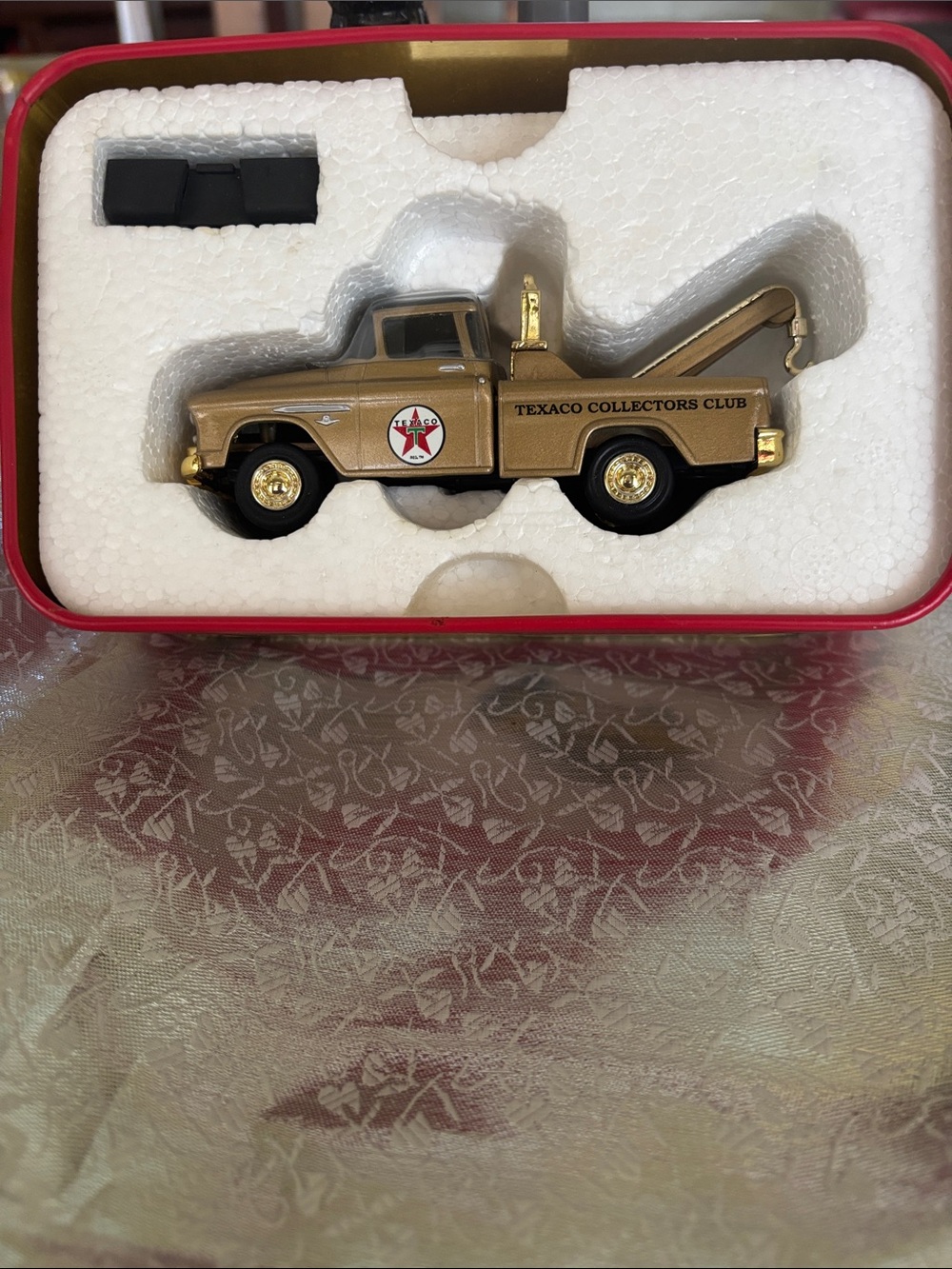 Gold Tow Truck Die-Cast Toy